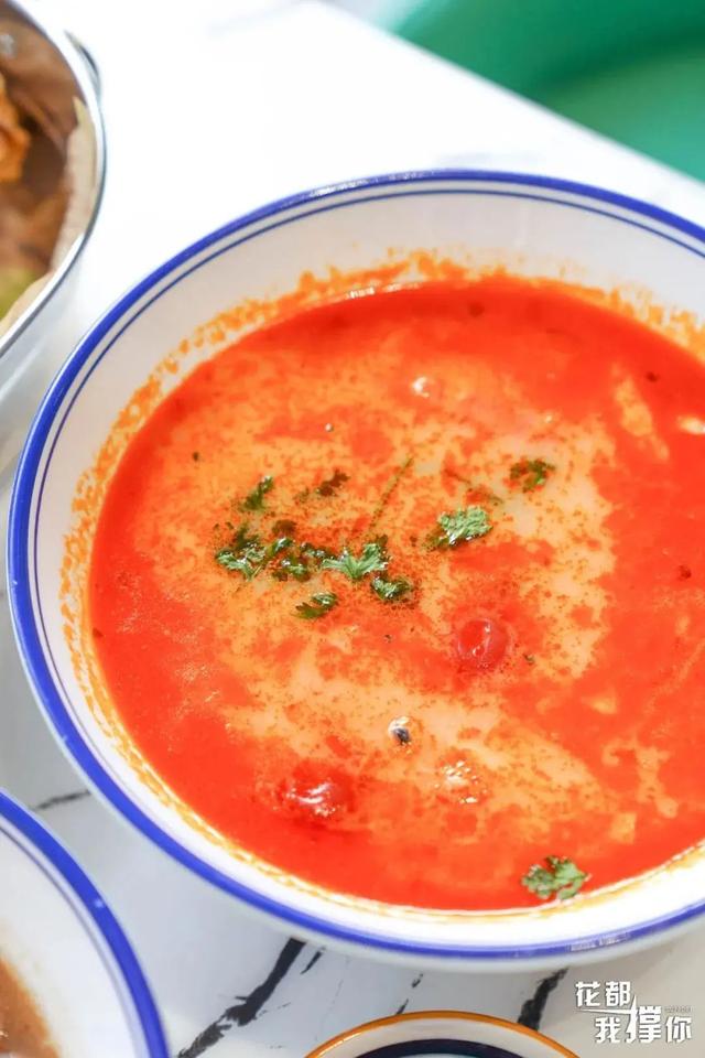 冬阴功汤的功效，冬阴功汤的功效与作用（那就在花都喝冬阴功解下瘾）