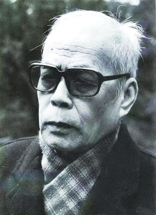 姓关的名人，姓关的历史人物（提出一个“刁钻”问题）