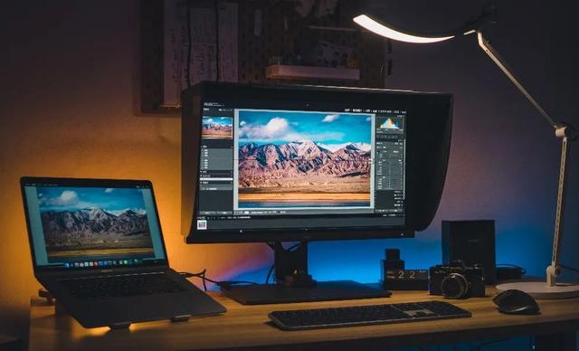 显示器的亮度和对比度多少合适，显示器的亮度和对比度多少合适（清晰度、色彩准确度、软硬件调色三向考察）