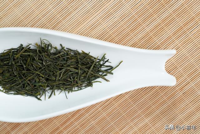 龙井茶是绿茶吗，龙井茶是绿茶吗?老年人膝盖疼有没有好办法（不同绿茶之间的8个不同点）