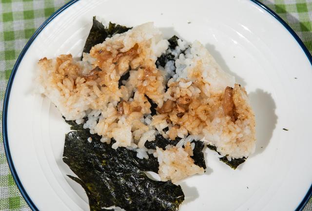 普通的饭团怎么做，普通的饭团怎么做视频（可能是最快吃一顿饭的方式）