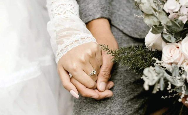 冥王星的英文，冥王星的英文单词（科学家称冥王星遍地“钻石”）