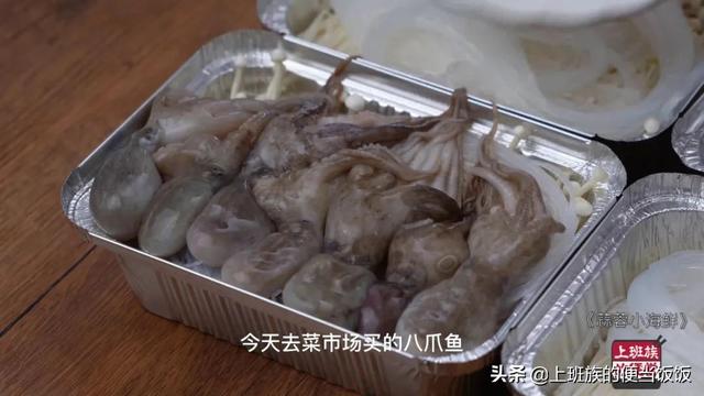 正宗蒜蓉酱制作方法，正宗蒜蓉酱制作方法要用油封存吗（秘制万能蒜蓉酱）