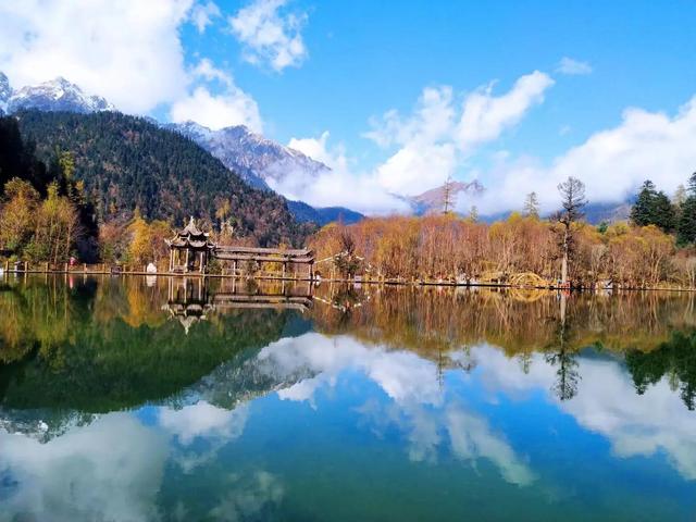 甘肃旅游必去十大景点，甘肃风景最美的十个景区