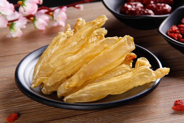 大黄鱼（大黄鱼图片，7.1斤大黄鱼4.2万（大小黄鱼图片）