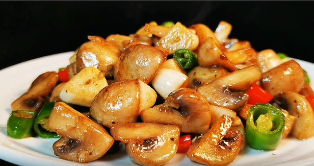 蘑菇种类大全，蘑菇的分类有哪些（我家常吃的5种菌菇）