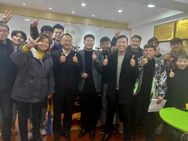 结巴最有效的训练方法，大人结巴怎么快速治好（说话结巴怎么能改过来）