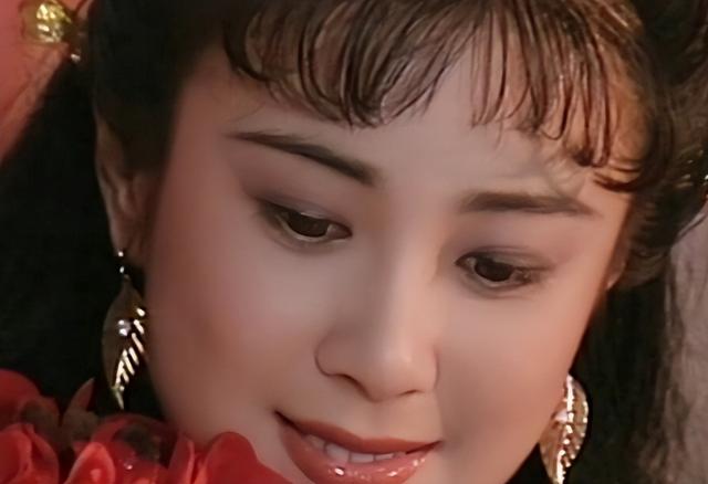 最美妲己傅艺伟为何自甘堕落，从“最美妲己”到“阶下囚”