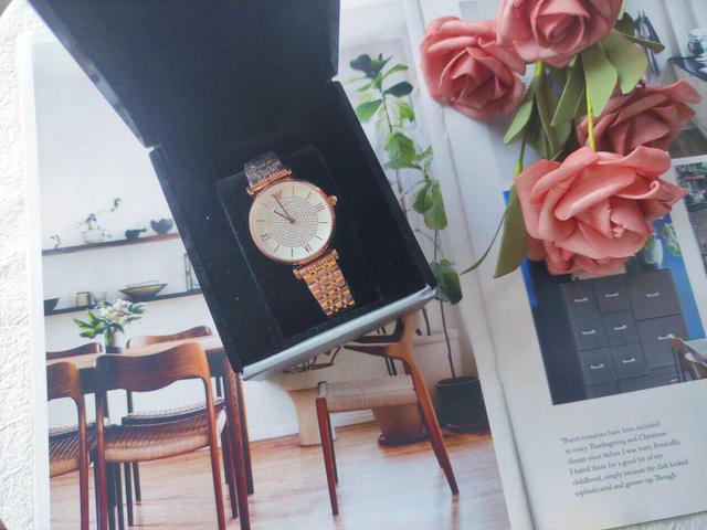 阿玛尼满天星女表价格大全，这篇测评告诉你职场女孩搭配