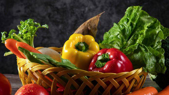 动物奶油和植物奶油哪个好，植物奶油和动物奶油的区别（买蛋糕时植物奶油、动物奶油哪种更好）