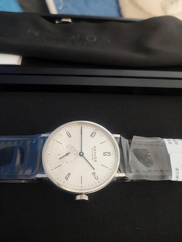 nomos手表，nomos手表什么人喜欢戴（nomos手表哪款好）