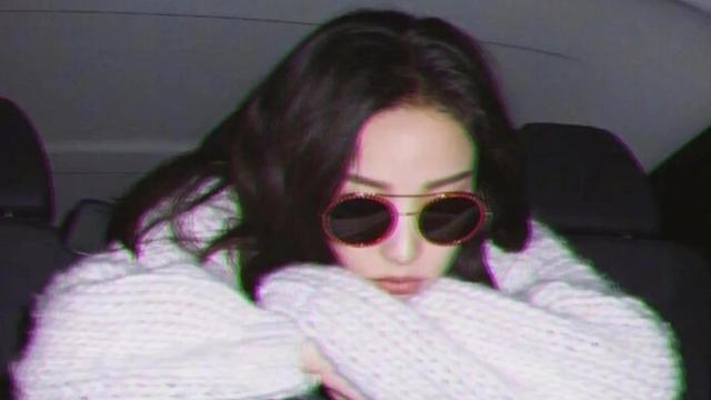 畏首畏尾造句，出门在外要落落大方