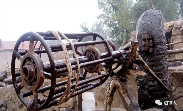 辘轳是什么意思，辘轳怎么读（中国古代第一台起重机）