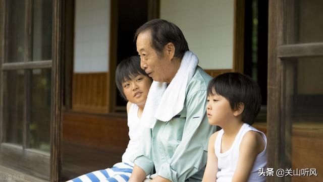 显考显妣的格式，故显考怎么写封包格式（农村墓碑上有“故、显、考、妣”）