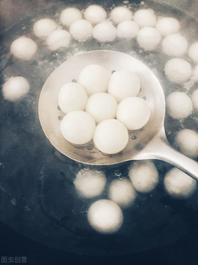 元旦和新年是一个意思吗 各有什么传统习俗，元旦和新年是一个意思吗（清朝冷知识——细说清代的岁时节日风俗）