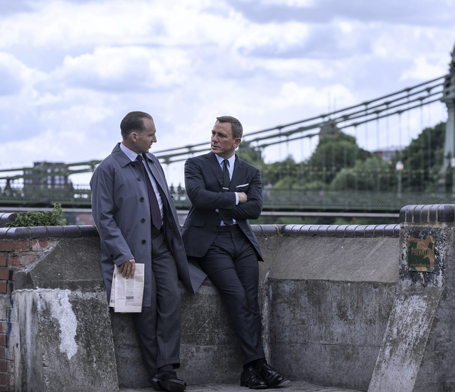 nyc是什么牌子，nyc口红是什么牌子（《007无暇赴死》53岁硬汉特工都穿了啥）