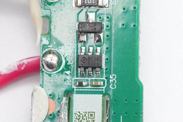 如何检测移动电源的容量，怎么测量移动电源电池容量（兼具小体积与10000mAh大容量）