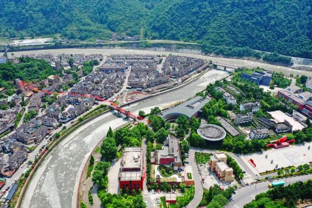 关于汶川大地震的资料，关于汶川大地震的资料100字（汶川，十四年）