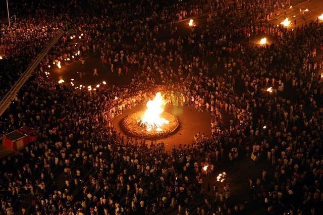 火把节是哪一天，火把节是哪个民族的（那个曾经的狂欢盛宴又回来了）