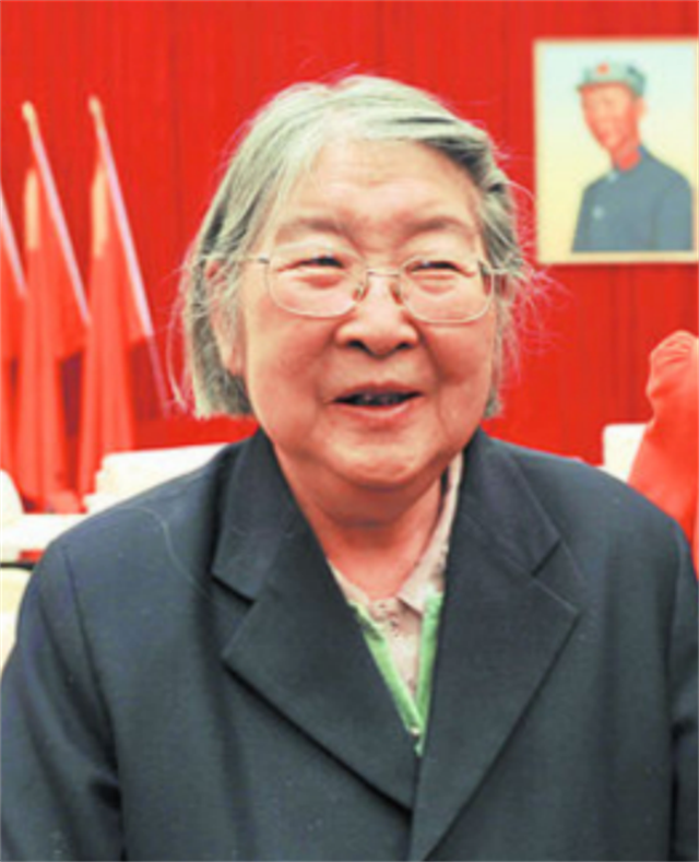 李敏个人资料及简历，李敏简历（提醒道：我有个哥哥还活着）