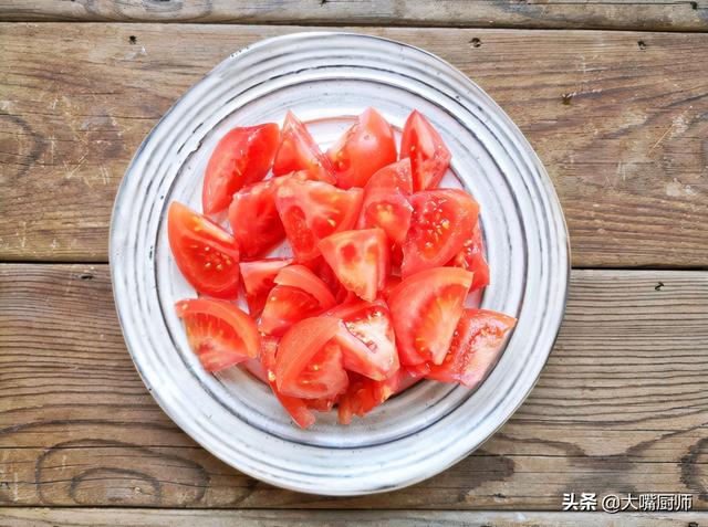 西红柿炒鸡蛋的制作步骤，制作西红柿炒鸡蛋需要的步骤（吃了30年的西红柿炒蛋）