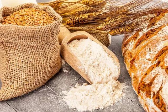 小麦粉可以做什么吃的，小麦粉可以做什么吃的油炸（认识小麦面粉）