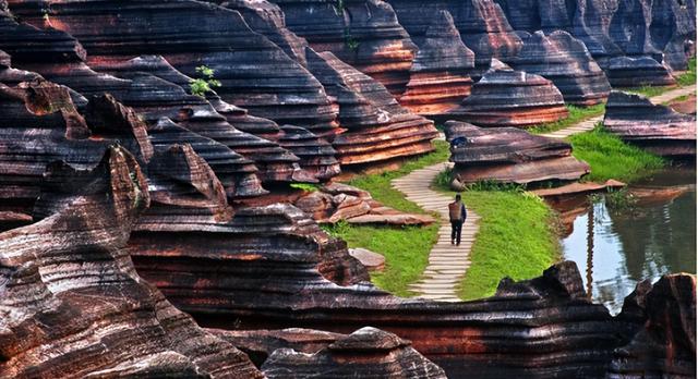 湘西终于开通高铁了，“湘西最美高铁”即将通车