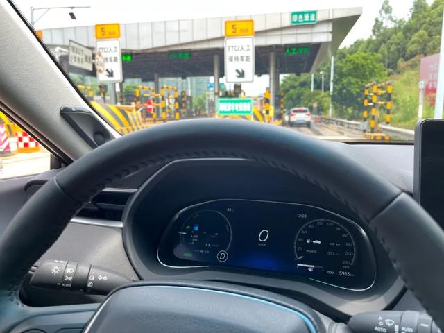 广汽丰田suv，广汽丰田suv有几款（这才是中型SUV该有的样子）