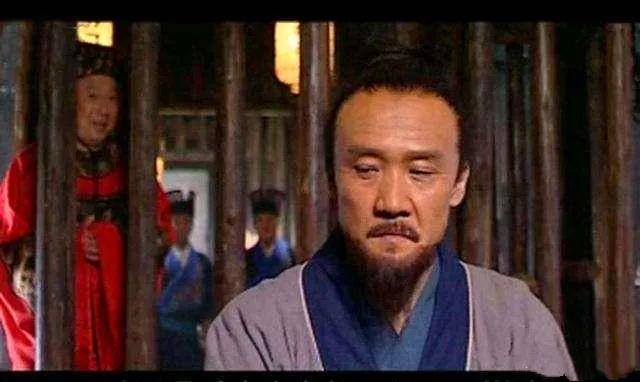 《大明王朝1566》中，同样是不屑于人情世故，为什么胡宗宪说高翰文不适合做官，却不说海瑞不适合做官？