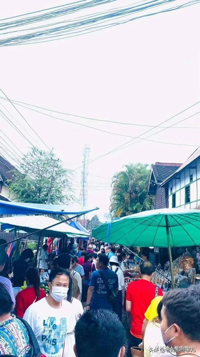 老挝的琅勃拉邦风情，到底有多狼狈和尴尬