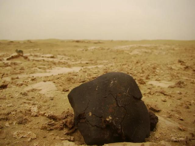 陨石坠落，河南多地流星坠落（吉林省陨石坠落）