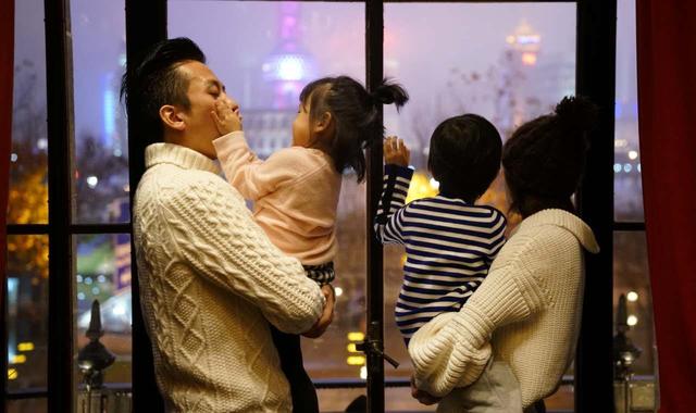 邓超孙俪离婚了吗，邓超孙俪什么时候离的婚（孙俪分享夫妻相处日常间接辟谣）