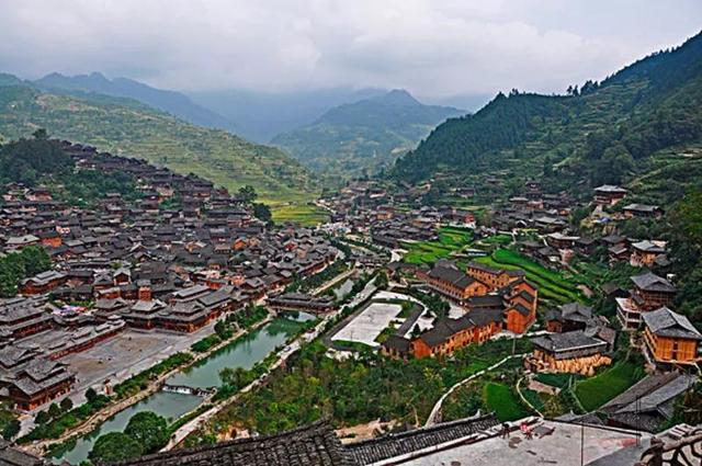 南漳县属于哪个市，南县属于哪个市哪个区（地名故事：南漳，三国故事源头）