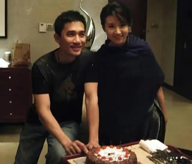 梁朝伟为什么爱刘嘉玲，梁朝伟不爱刘嘉玲（梁朝伟：绯闻女友众多）