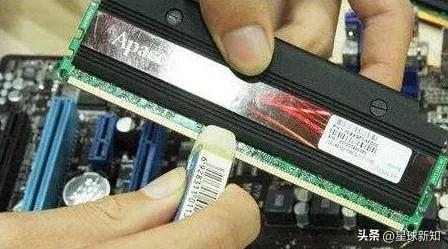 显示器不亮主机正常，电脑显示器不亮主机正常显示无信号（电脑显示屏不亮但是主机已开机怎么办）