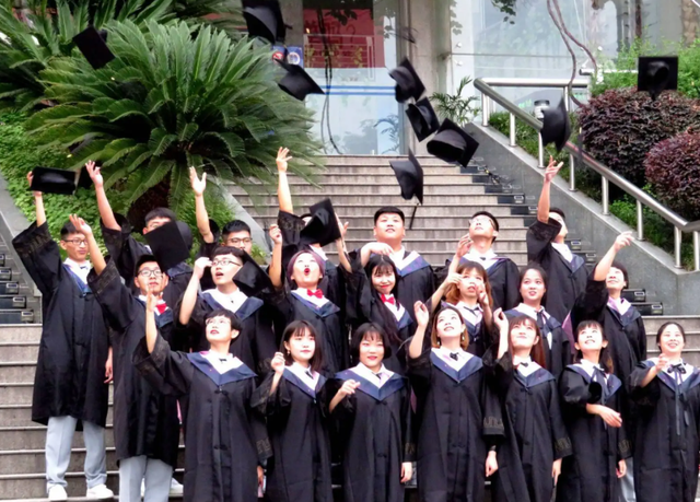 上海财经大学怎么样，上海财经大学浙江学院怎么样，好不好（比985牛的“211”大学）