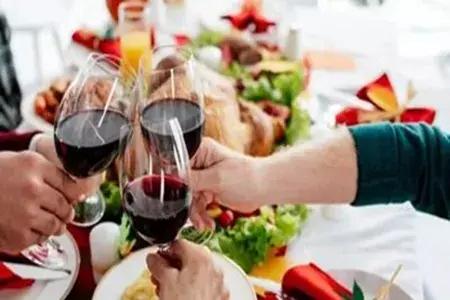 送给老婆的浪漫元旦祝福语大全，元旦发给老婆的祝福语（酒桌上的新年祝酒词大全）