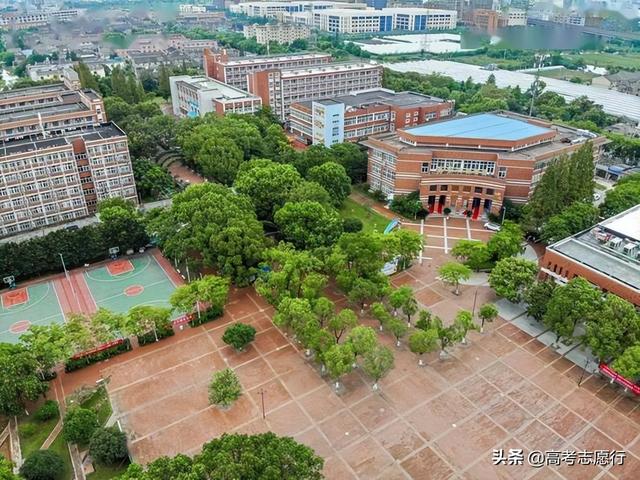 浙江万里学院地址，浙江万里学院是几本学校（较为特别的公办高校）