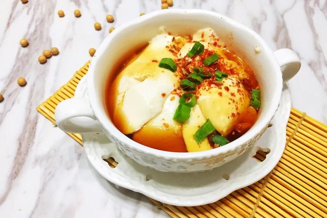 黄豆要泡多久才能做豆浆，黄豆浆的做法和配方（今晚泡豆明天就能吃上）