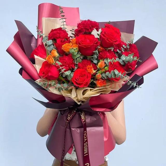 红康乃馨的花语和寓意，让她成为朋友圈女王