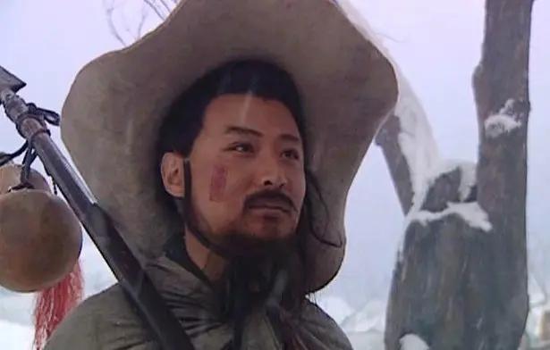 倒拔垂杨柳的主人公是谁，醉打蒋门神的主人公是（水浒传十大高手排名）