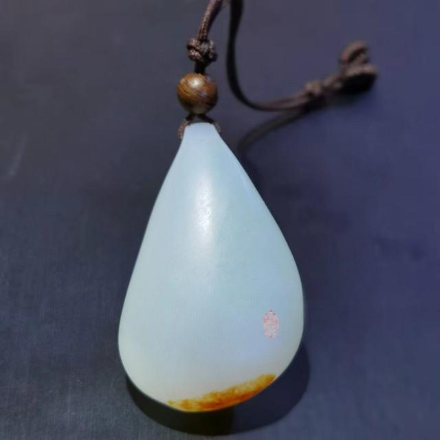 新疆和田玉鉴别，新疆和田玉鉴别方法（和田玉最简单的鉴别方法）