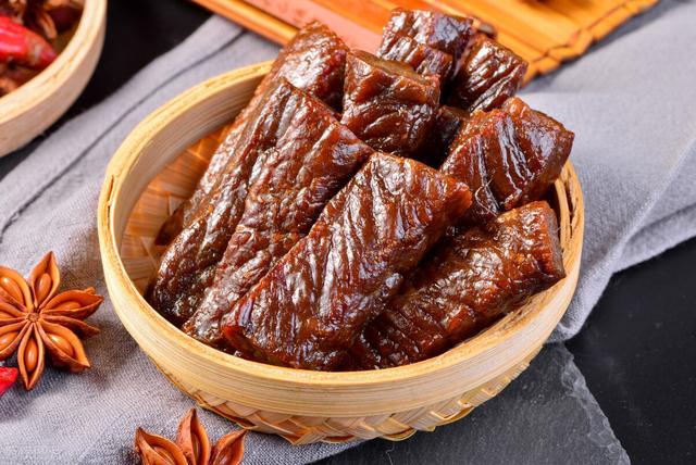 什么零食健康又有营养，建议中老年人：常吃5种零食
