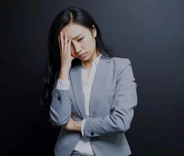 体重指数计算器，体重指数计算器在线（女性身高152—176cm标准体重对照表）