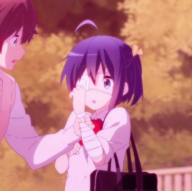 中二病女生特点，中二病也要谈恋爱／动漫女生头像微信（精选中二病也要谈恋爱动漫情侣头像大全）