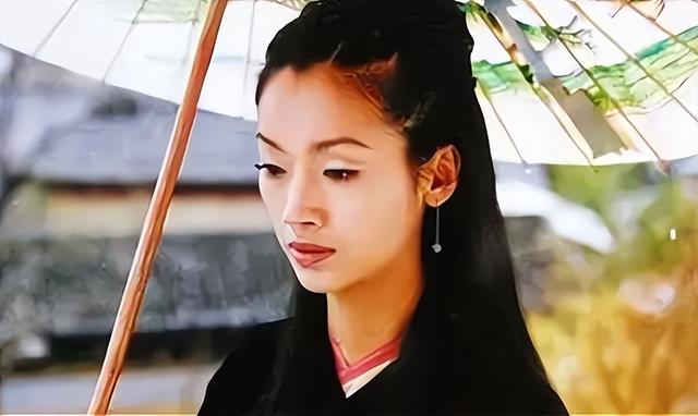 演不了别尬演！8版小龙女“飞天出场”，谁仙气十足，谁辣眼睛