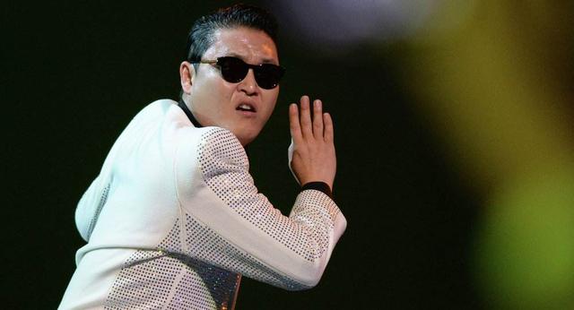 江南style原唱，江南style原唱鸟叔（从鸟叔一曲《江南style》捞金150亿）