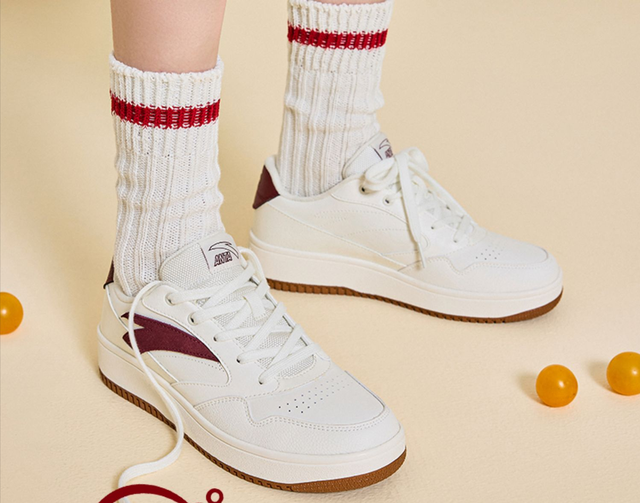 又好看又耐穿的休闲鞋，2023春天流行什么款式的休闲鞋