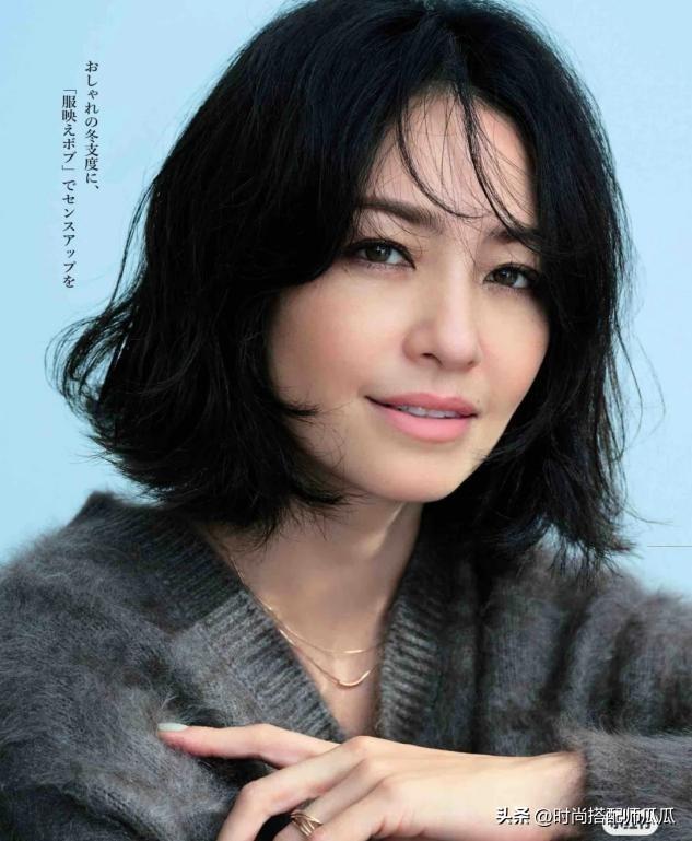 不容易脱发的发型,女生不显秃的无刘海发型(女人过了50岁就别留长发