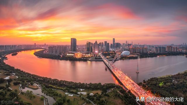 沈阳市属于哪个省，沈阳是属于哪个省市的（辽宁第二大市大连和第一大市沈阳的城市对比）